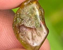 Natural Yellow Sapphire Rough Stone: Sri Lankan Specimen ...