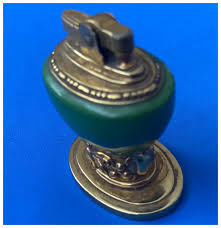 Ronson "Leona" lighter. For Sale at Ruby Lane