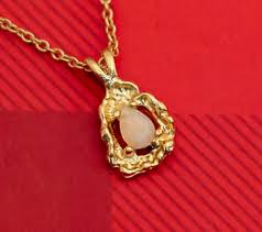 Vintage Victorian Stone Gold Tone Pendant Necklace 23 Inches ...