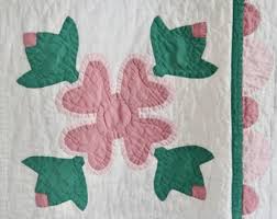 Ohio Rose Appliqué Quilt in Pink and Green With Vining Border and Half Circle Detail - Etsy
