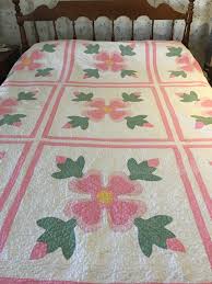 Rose of Sharon Quilt--full size Machine Stitched 1930's | Heartland Heirlooms