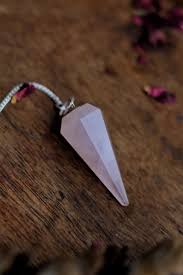 Rose Quartz Penulum – The Lilith Stores
