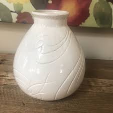 VTG Roselane Vase Pasadena, CA #34 Cream/White Fish Design ...