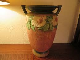 Roseville Arts & Crafts Pottery: Zanesville, Ohio, 12 ...