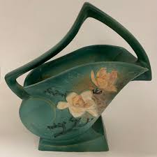 Sold at Auction: Large 12" Roseville Pottery "Magnolia" Basket, 1943 - #386 - 12"