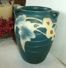 VINTAGE BLUE ROSEVILLE IVY URN/VASE, 7", DOUBLE HANDLES | eBay