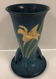 Sold at Auction: Roseville Pottery "Zephyr Lily" Vase