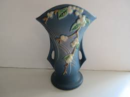 ROSEVILLE POTTERY BLUE SNOWBERRY VASE LV2-9" | eBay