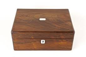 20th Century Art Nouveau Walnut Jewelry Box, Austria circa 1910 For Sale at 1stDibs