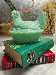 1886 - Jadeite Medium Hen on Nest(*LAST ONE IN STOCK ...