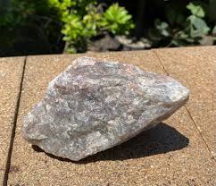 What type of quartz is found in Central Ohio?