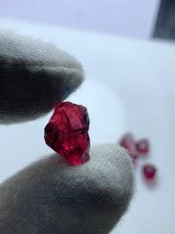 Facet Grade Rough 36 ct Rhodolite Garnet From Madagascar