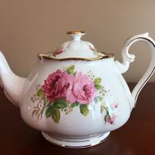 Vintage Royal Albert American Beauty 4 Cups Teapot - Etsy