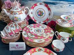 45 Piece Royal Albert Lady Carlyle Dinner for 8 People, RARE ...
