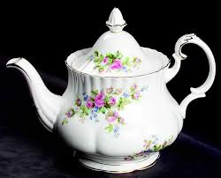 Moss Rose (Montrose Shape) Teapot & Lid by Royal Albert ...