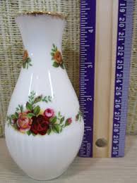 Royal Albert Old Country Roses 4½” Floral Bud Vase Bone ...