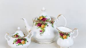 Royal Albert Old Country Roses 3-Piece Tea Set