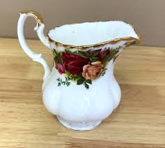 Creamer Old Country Roses Royal Albert Bone China England ...