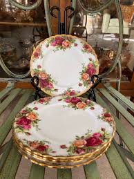Royal Albert Old Country Roses Bread and Butter Plates. Set ...