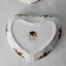 Royal Albert 1962 Bone China Old Country Roses Heart Shape ...