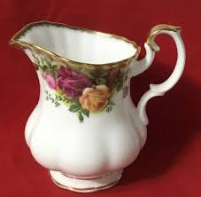 L191 Vintage Royal Albert Old Country Roses Creamer or Milk ...