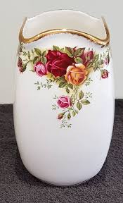 Royal Albert Bone China Tall, Square Shaped Vase - Old Country Roses - Etsy Israel