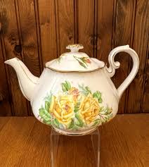 19 Piece Royal Albert Tea Rose Yellow, Tea Set, Small Teapot ...