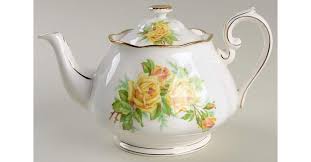 Tea Rose Yellow Teapot & Lid by Royal Albert | Replacements ...