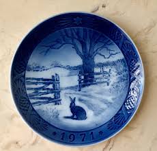Danish Christmas Collectible Plate - 1971 Royal Copenhagen – Delightful Discoveries Antiques