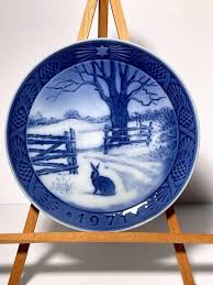 Royal Copenhagen 1971 Christmas Plate Ear Plate Winter Rabbit : Amazon.ca: Home