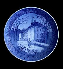 Royal Copenhagen 1975 Christmas Plate, Sandringham House - Etsy