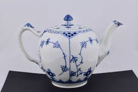 ROYAL COPENHAGEN BLUE FLUTED HALF LACE TEAPOT - MINT | eBay