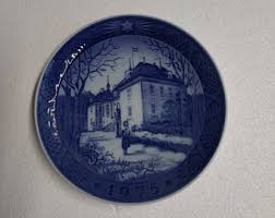 1975 Christmass Plate by ROYAL COPENHAGEN. the Queen's Christmas Residence Design. Danish Mid Century Annual Plate 1975 Vintage Wall Plate - Etsy Canada