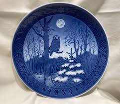 Buy Royal Copenhagen 1974 Christmas Plate With the "winter Twilight" Design. Online in India - Etsy