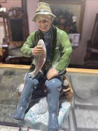 Royal Doulton Figurine A Good Catch HN 2258 7-1/4" tall ...