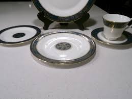 ROYAL DOULTON CARLYLE COMPLETE PLACE SETTING MINT | eBay