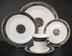 Royal Doulton Carlyle 5 Piece Place Setting(s) | eBay