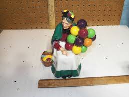 Vintage ROYAL DOULTON "THE OLD BALLOON SELLER" Figurine HN1315 - Made in England | eBay