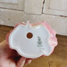 Royal Doulton Janet HN1537 – James and Jess' House of Goods