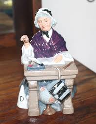 VTG ROYAL DOULTON CHARACTER FIGURINE-SCHOOLMARM #2223 CIRCA ...