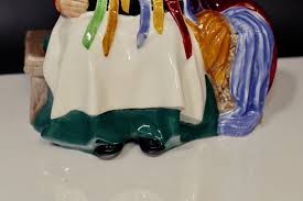 Royal Doulton Figurine SILKs and RIBBONS HN 2017 Pristine ...