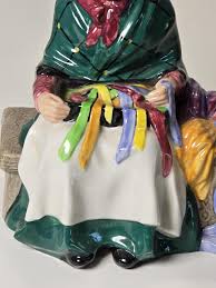 Vintage Royal Doulton Figurine – "silks and Ribbons" HN2017 ...