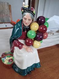 Royal Doulton "the Old Balloon Seller" 1928 - 1973 Mint No ...