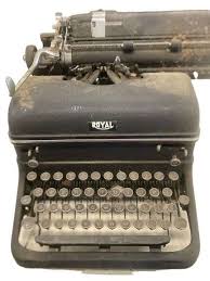 Vintage Royal Typewriter - reSettled Life