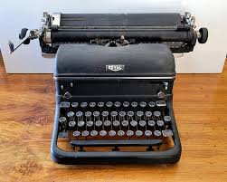 Vintage Royal KMM-14 Typewriter - Black, Metal, Industrial ...