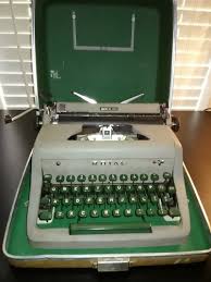 VINTAGE 1950's ROYAL QUIET DELUXE PORTABLE ...