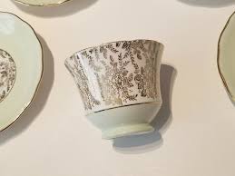 Vintage Royal Vale England Bone China 4 Tea Cup 8 Saucers Rare Pattern Gold Rims | eBay