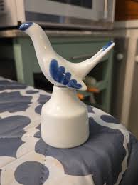 VINTAGE ROYAL WORCESTER PIE BIRD - WHITE/BLUE 4.5" England