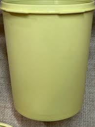 Vintage Yellow Servalier Sunburst Tupperware Canister 809-5 ...