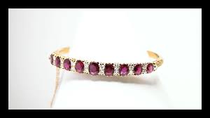 Victorian 9.00ct Ruby and Diamond Bangle, c.1880s For Sale at 1stDibs